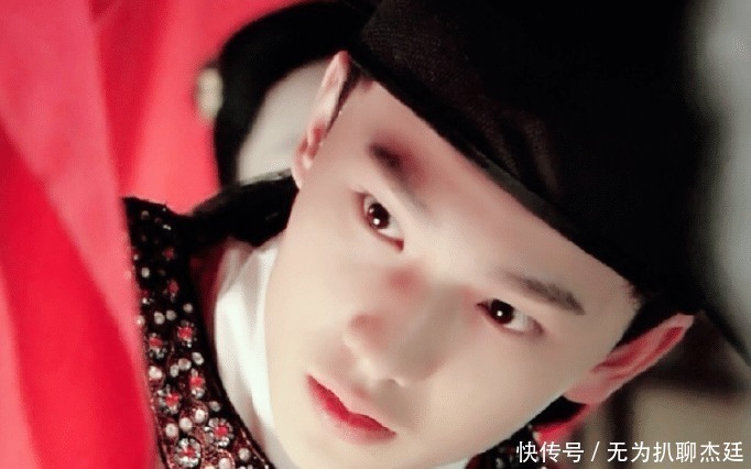 贾宝玉#北静王随手送了宝玉一件蓑衣,宝玉却不知这是贾府灭亡的祸源