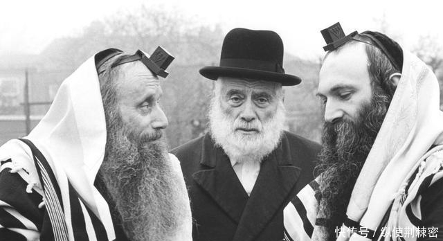 希特勒为什么要杀犹太人?犹太人在德国做