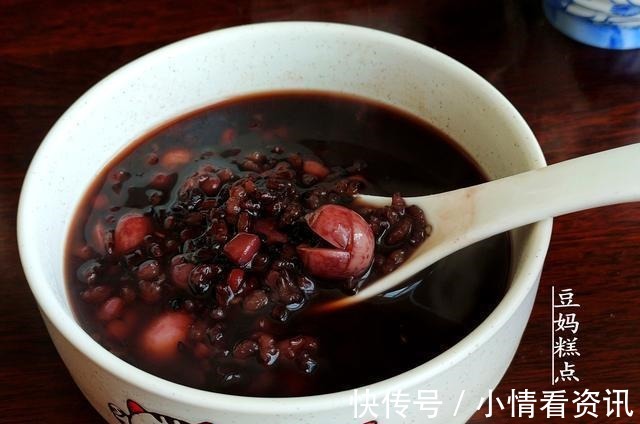 黑米|睡前煮,早上喝,这粥每周喝2碗,气色红润不长斑