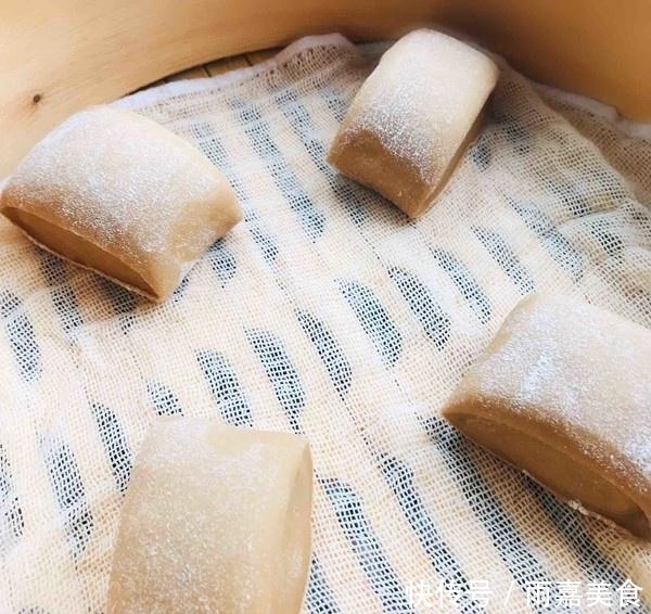 馒头切忌“这一步”,十人八个错,难怪不软硬邦邦,味道还不好