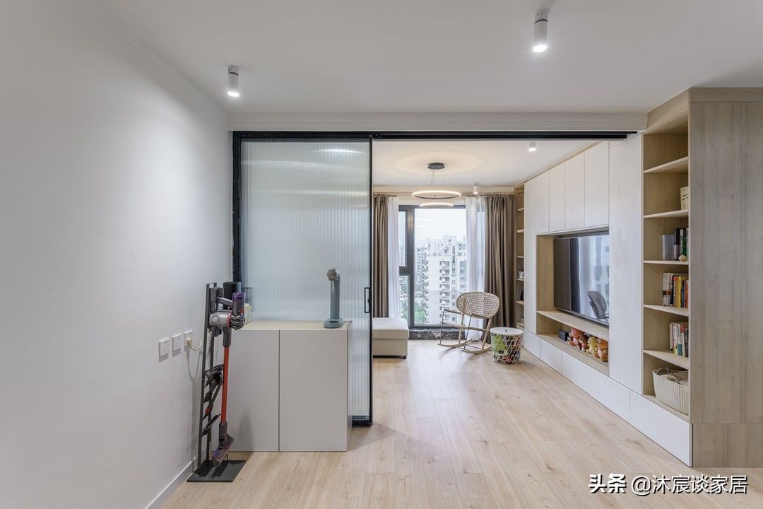 沐宸|奇妙的折叠门,用在家里这么实用,她家这样装修,敞亮通透又大气