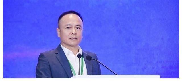 银泰集团|银泰集团沈国军：被马云视为好友，拥有39座大厦，娶了个明星老婆
