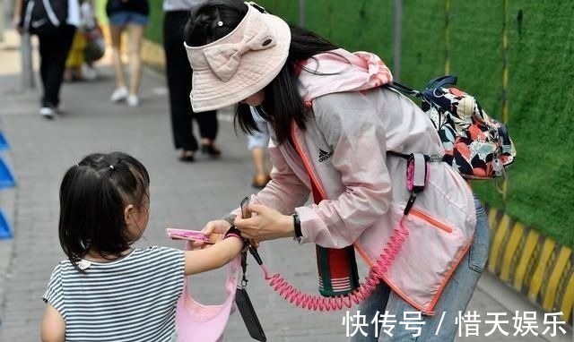 家长|资深幼儿园园长坦言:第一天上学不哭的孩子,多来自这3种家庭