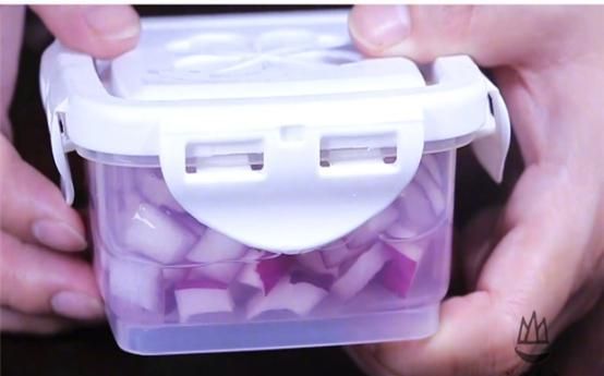 蚊子|把白醋倒在洋葱上,真是太厉害,很多人不知道有啥用,长知识了