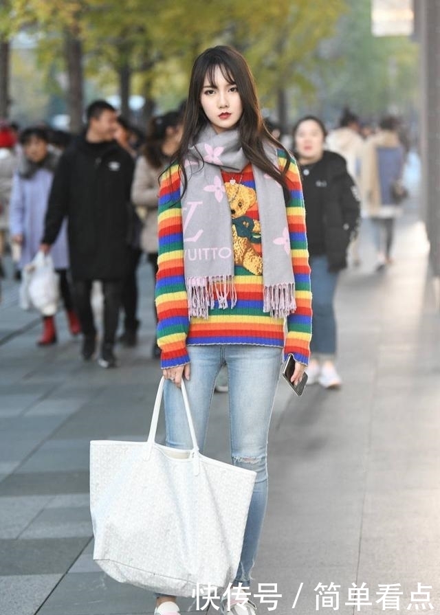 动人|确认过眼神,耐看的牛仔裤穿搭让你靓丽动人