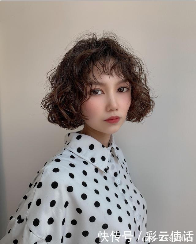 瘦脸 越烫越时尚发型20款,蓬松瘦脸真洋气,有你同款吗