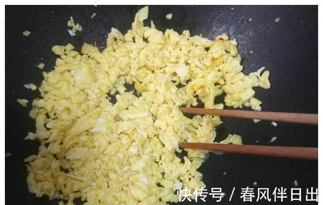 纤维素|这种蔬菜被称为“洗肠草”,纤维素比芹菜还高,用来包饺子超好吃