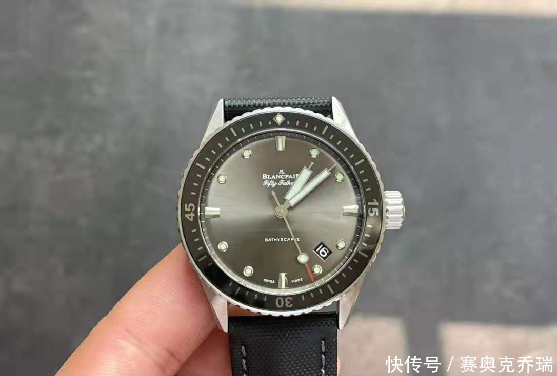 颜值|宝珀颜值最漂亮的三款五十噚潜水表,每一款都比绿水鬼香