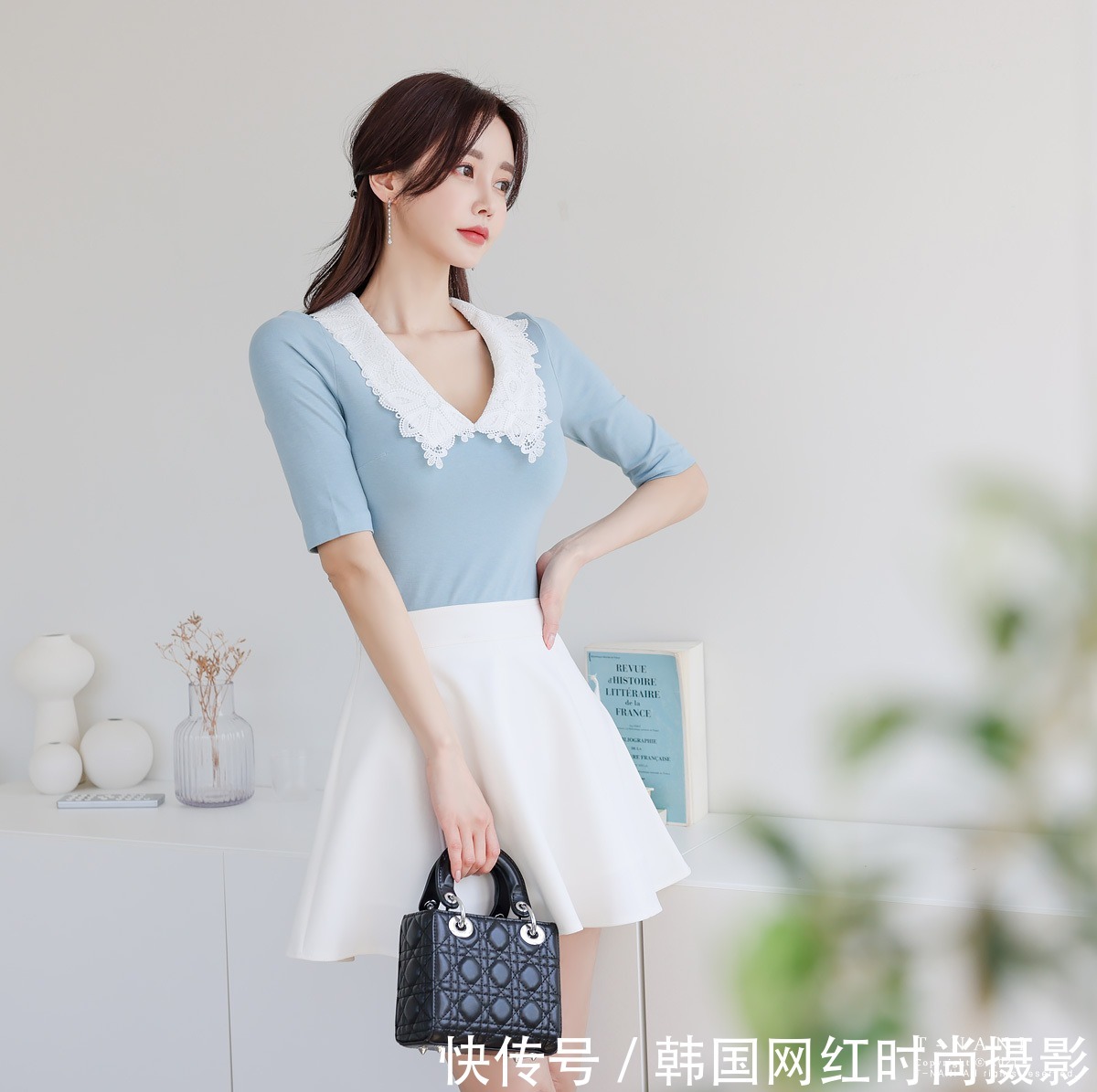 搭配|女神孙允珠高清时尚搭配：欧若拉蓝蝶纤墨娃娃领拼搭裙