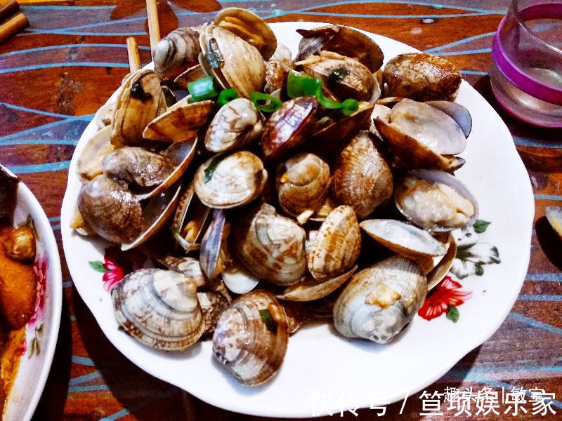 农家菜|周末去老丈人家干农活,丈母娘弄了6个农家菜,卖相一般但味绝了