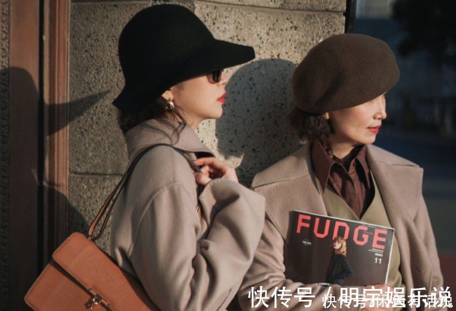 街拍 冬天别只知道羽绒服，穿大衣才高级更显气质，看看三木博主就知道