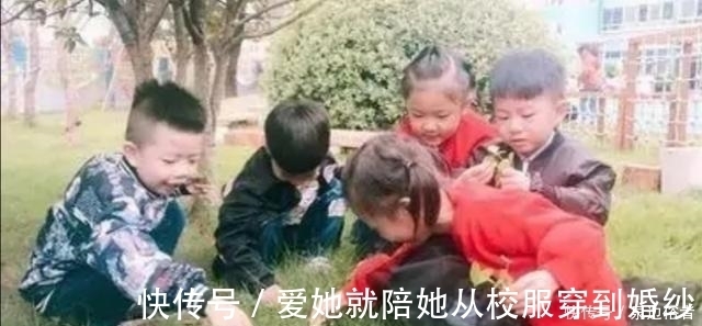 嫌弃|宝爸穿“工作服”参加家长会,被其他家长嫌弃,老师的话打脸众人