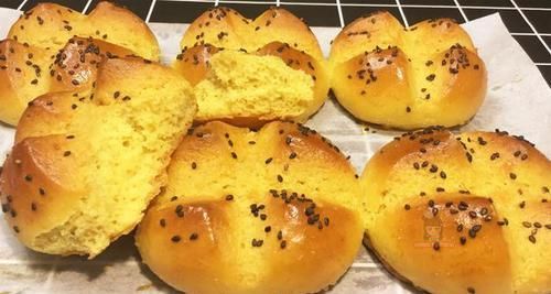 玉米面也能做开花馒头，松软香甜，比面包还好吃，看完就能会