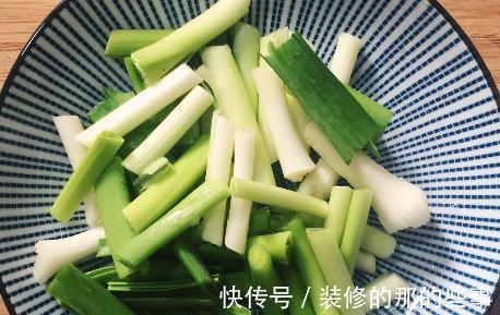 菜肴|干锅土豆片,焯水还是过油?用对方法做,土豆焦脆好吃,不绵软