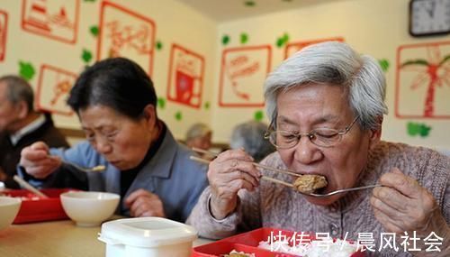 好习惯|凌晨3、4点睡不着医生提醒做好4点告别失眠，一觉睡到大天亮