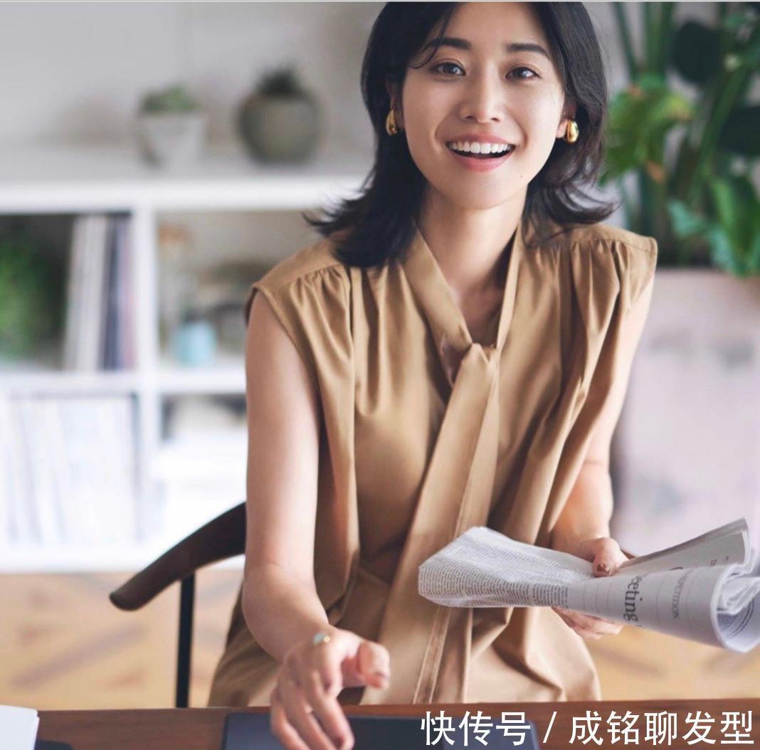 服装|衣服不一定要大牌,色彩也不要太花哨,低调的卡其色清新又显高级