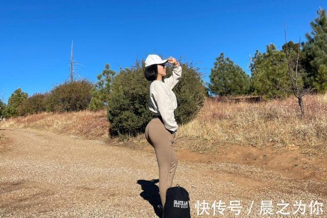 动作|美国私人教练，欧美括号臀搭配键盘式的腹肌，真美！如何练同款？