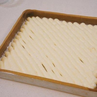 草莓脆皮蛋糕卷这么做，健康还营养，好妈妈要收藏