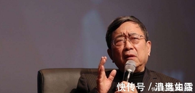 文人$余秋雨水平究竟如何?陈丹青的评价略显肤浅,不及王朔一针见血