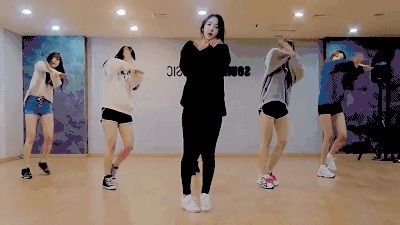 |搞笑GIF趣图:别问我为什么今天上班迟到了,因为我坐过站了