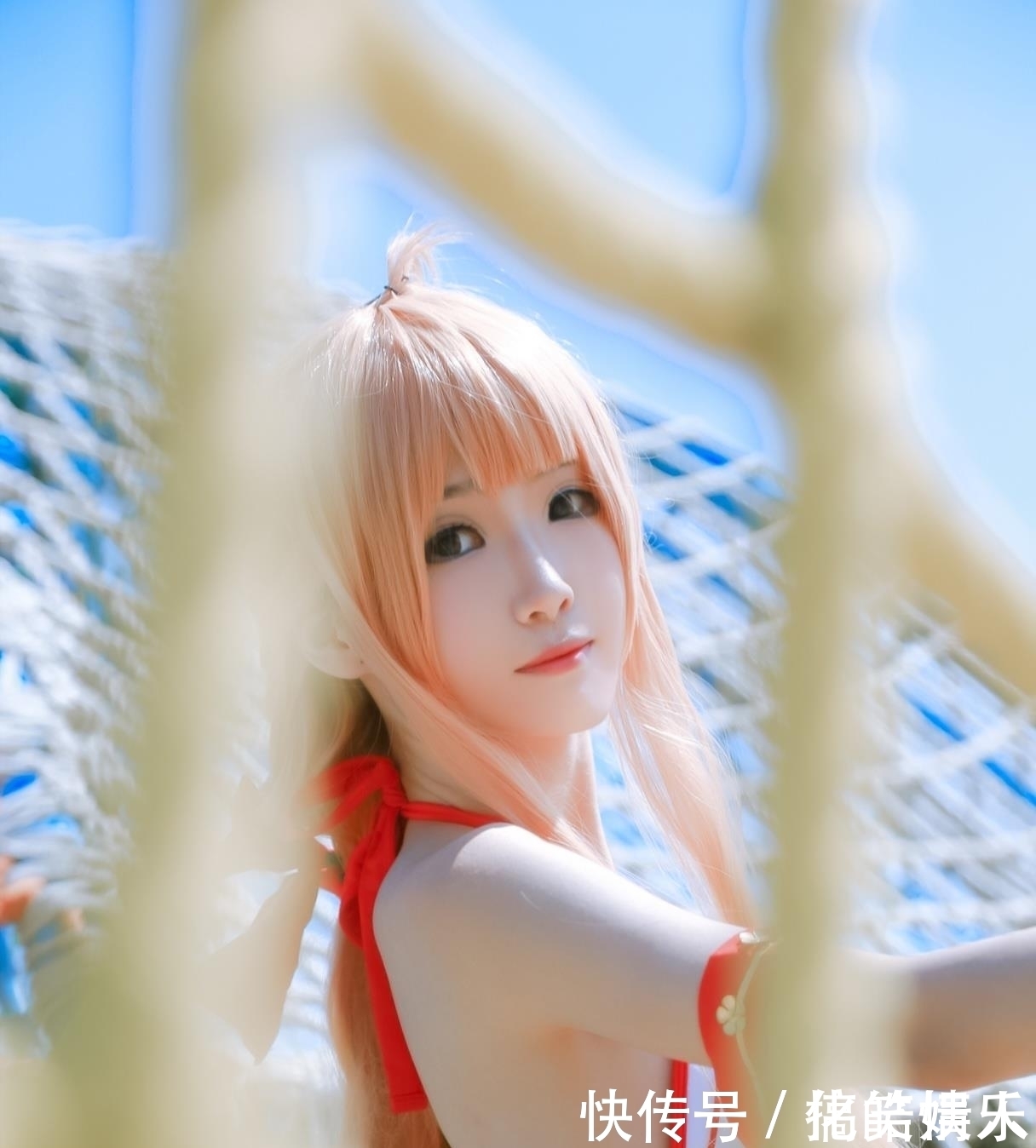 最爱的亚丝娜与她的泳装cosplay，让人怀念起夏天的味道