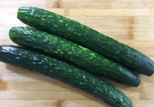 腌黄瓜“2不放1不浇”，酸辣脆爽，开胃又解馋，过年必备