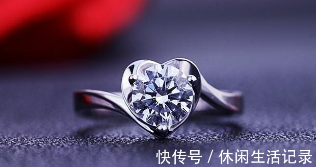 钻戒 如何挑选钻戒挑选钻戒要注意哪几点!
