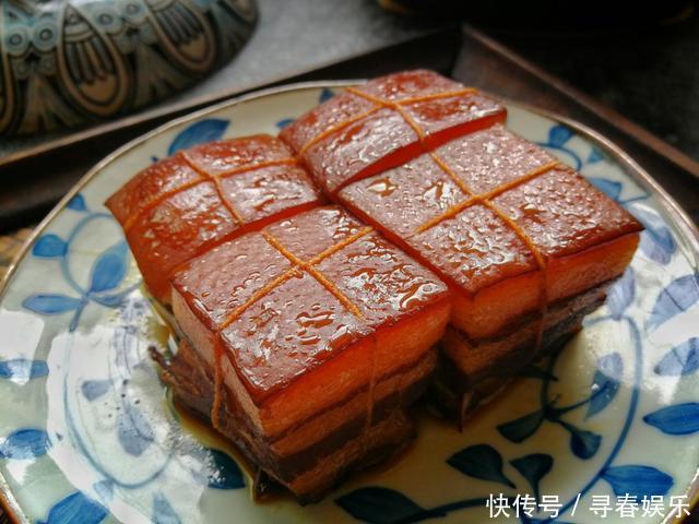 肉类|东坡肉怎么做？别用清水炖，正确做法5勺料汁焖一焖