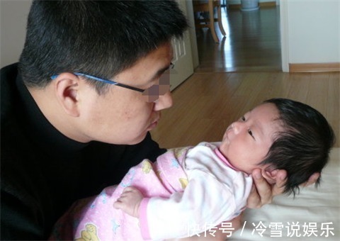 老公|生下9斤6两健康男婴,老公看了一眼却当场哭了起来