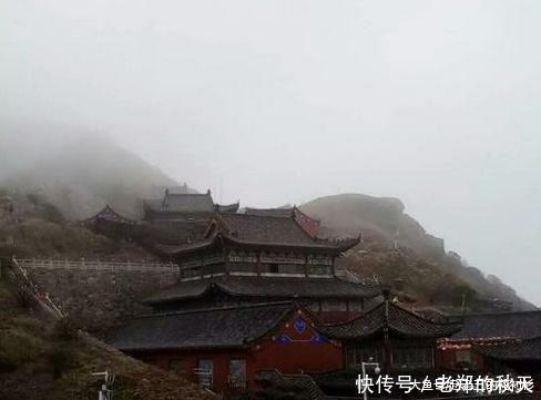 中国最神秘寺庙，500年没开门不受香火，有人翻墙进去后不淡定