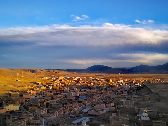 川藏线自驾途中，三个地方风景如画，却不适合住宿，只因一个原因