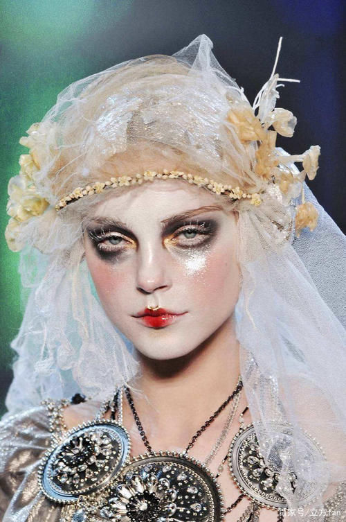 圣母泪妆为什么那么火怜悯众生的高级妆容