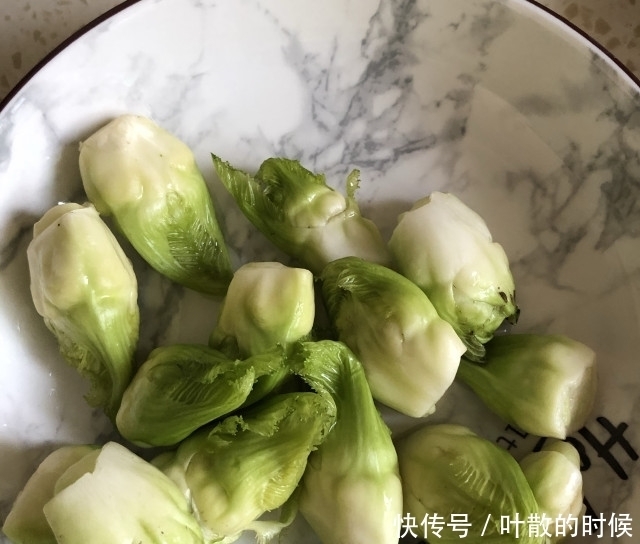 儿菜拌牛肉，即不油腻，又营养美味