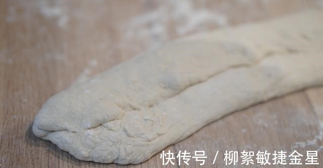 总吃甜面包，换一种口味，试试这个无油无糖的法棍面包！