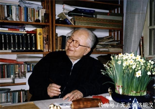 姓氏|93年写一字,73年爱一人!肯德基爷爷走后,中国再无大师