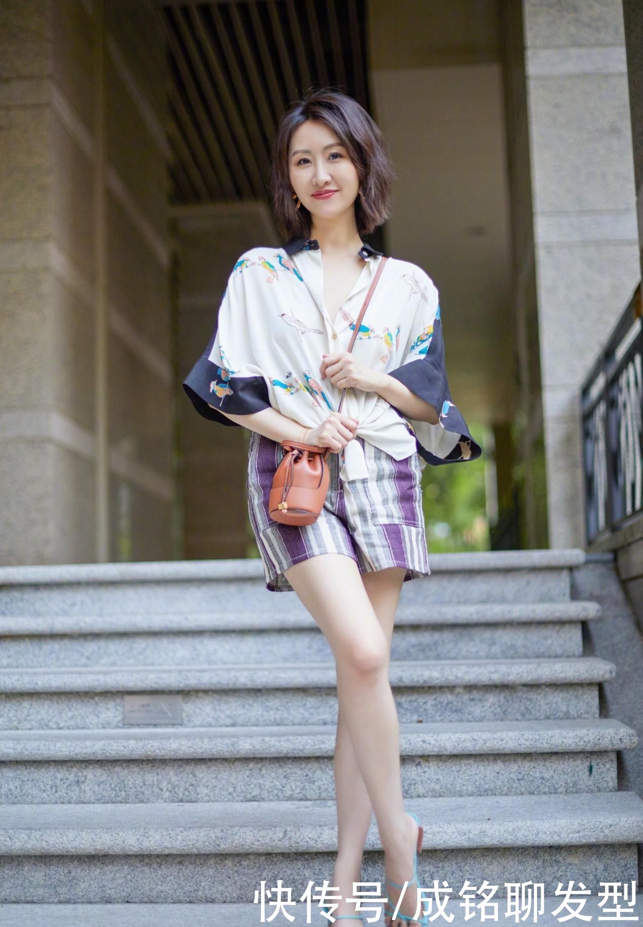 知性|“小个子”怎么穿显高？试试衬衣的时尚搭配法，知性优雅又显身材