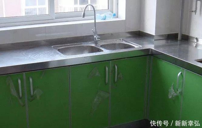 石英石|橱柜台面，用“不锈钢”还是“石英石”？对比两套房，才知差距大