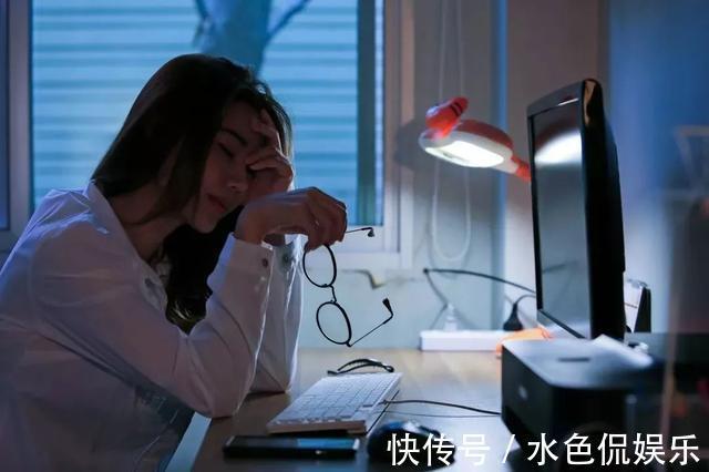 老人|第一批“独生子女”现在怎么样了父母已年老,孩子也撑不下去了