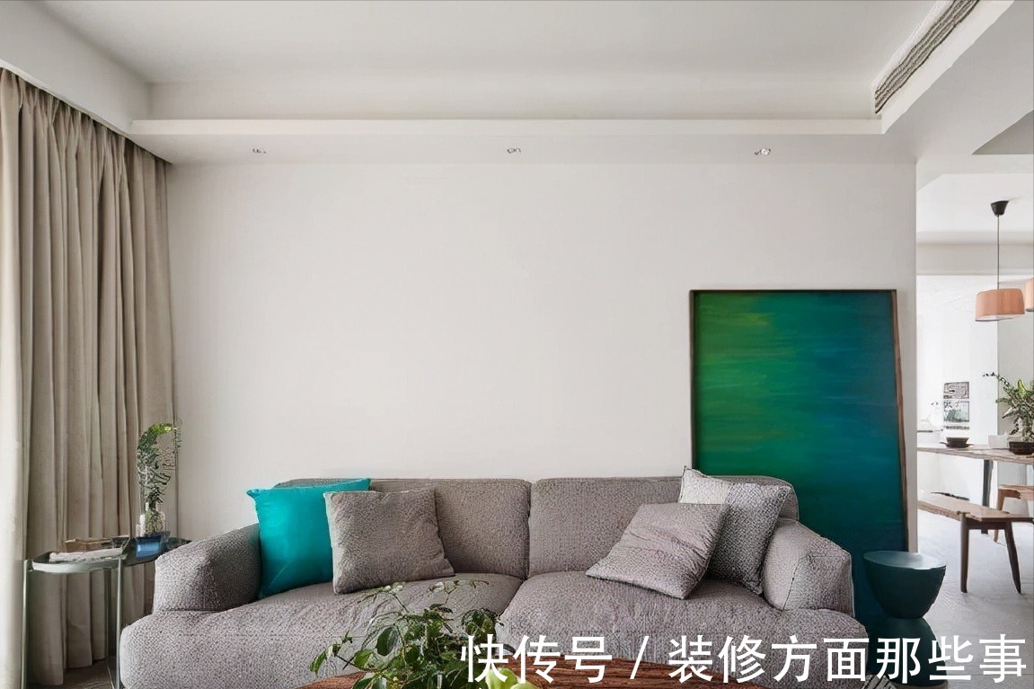 原木色|102平简约混搭风三居室,灰色与原木色就是那么舒服
