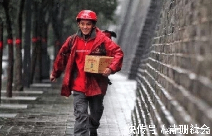 买房|刘强东曾经的承诺:干够5年就买房!如今001号快递员有房么?