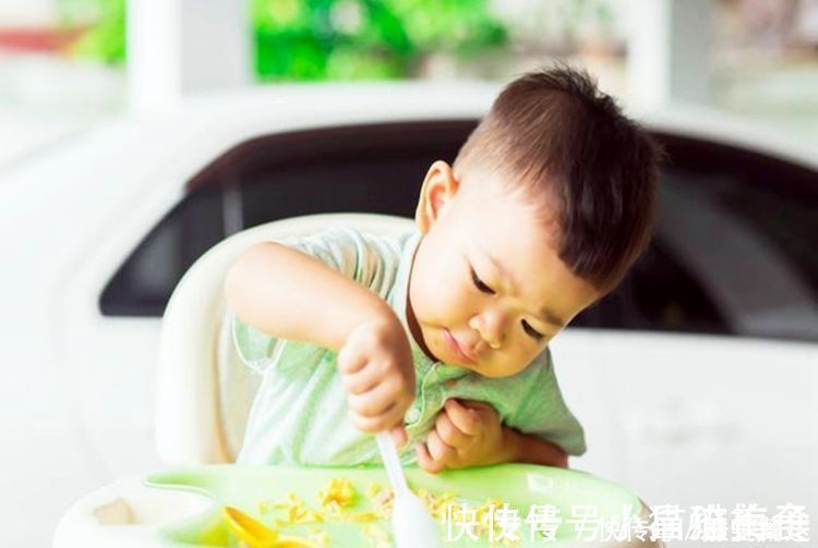大人饭|宝宝什么时候吃盐最合适不是一岁和两岁，也不是越晚越好
