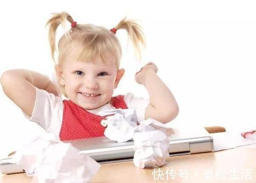 思维能力|宝宝“讨人嫌”的2个动作，家长先别生气，这是大脑在发育的表现