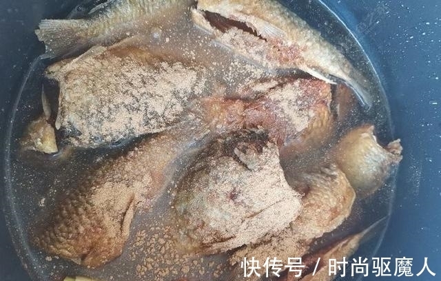 香酥鱼|香酥鲫鱼，一道解决鲫鱼如何烹制的菜品