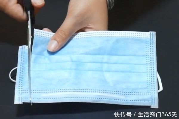 水龙头上套个一次性口罩太厉害了,我也是刚知道,一年能省不少钱