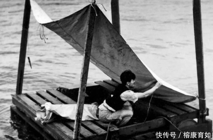 救生筏上|二战中的“鲁滨逊”:大西洋上漂流133天被救,曾喝鲨鱼血饱腹