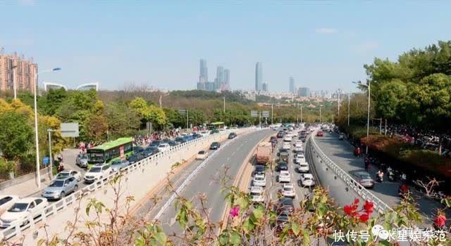 老年|大年初一行大运,南宁路上“红通通”,你参与了吗?