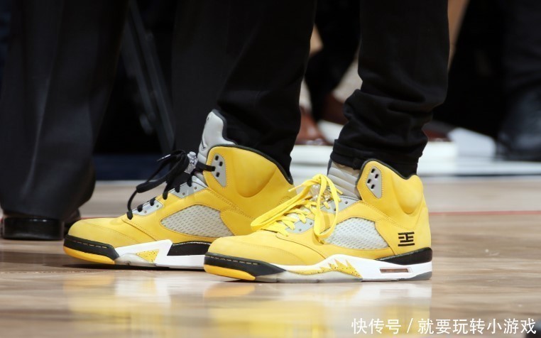 zoom 球鞋上脚回顾!詹姆斯上脚LeBron 7,莫兰特老人鞋“足力健”PG4