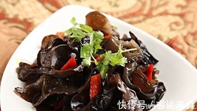 南瓜|女孩子来月经时,3种食物使劲吃,排出子宫污血,让体重一降再降