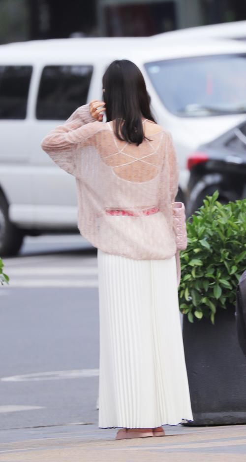 街拍唯美动人的背影值得你好好欣赏一番,可以让你赏心悦目