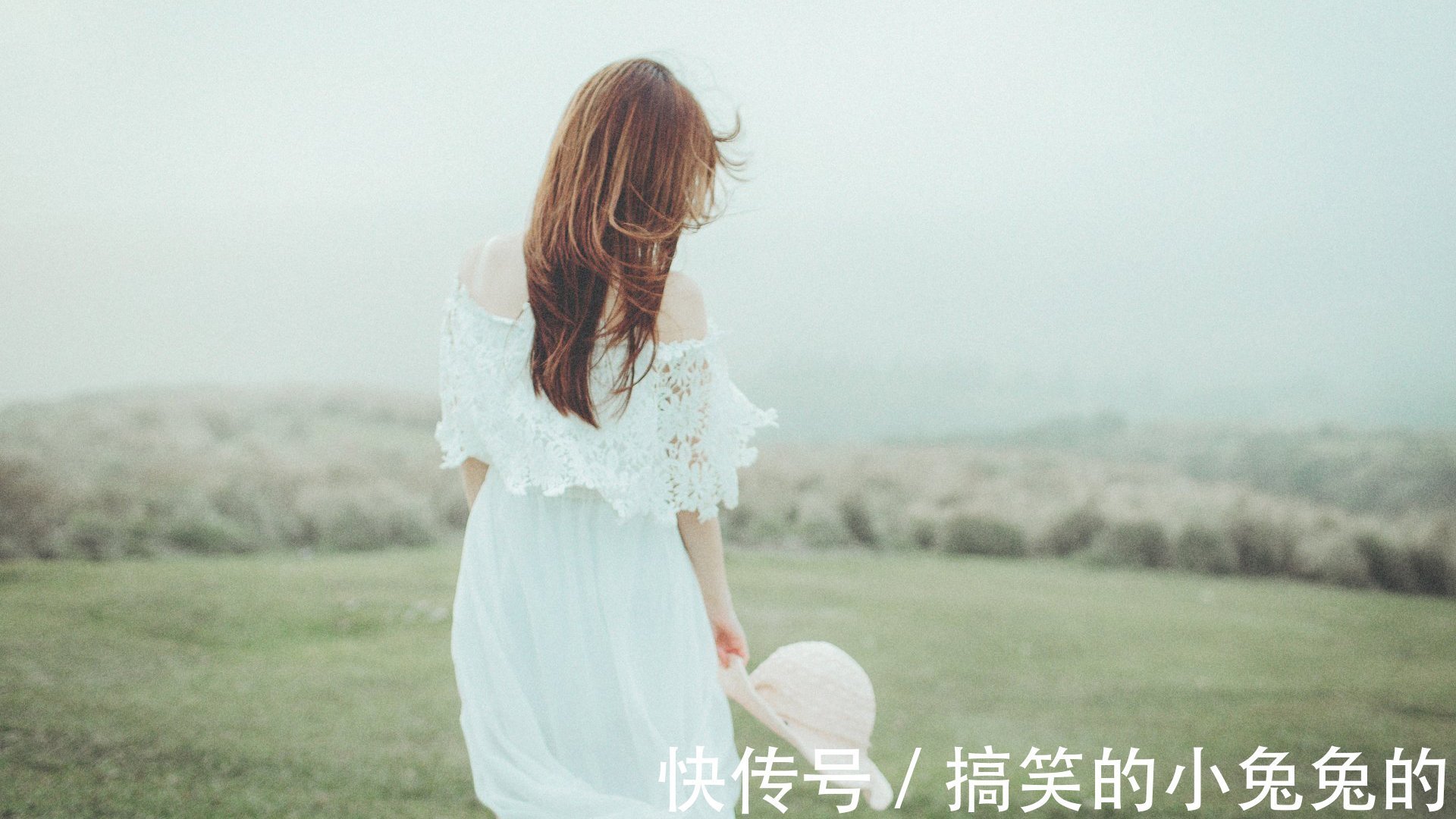 |搞笑GIF段子:牛:羡慕不,快开心起来吧!